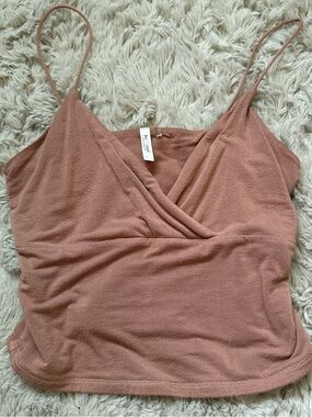Beige/Pink crossover top